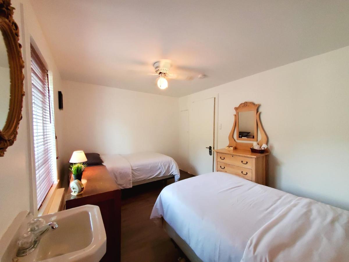 Auberge De La Rive De Charlevoix - Auberge De Jeunesse Familiale Pour Voyageurs De Tous Ages Saint-Joseph-de-la-Rive Dış mekan fotoğraf