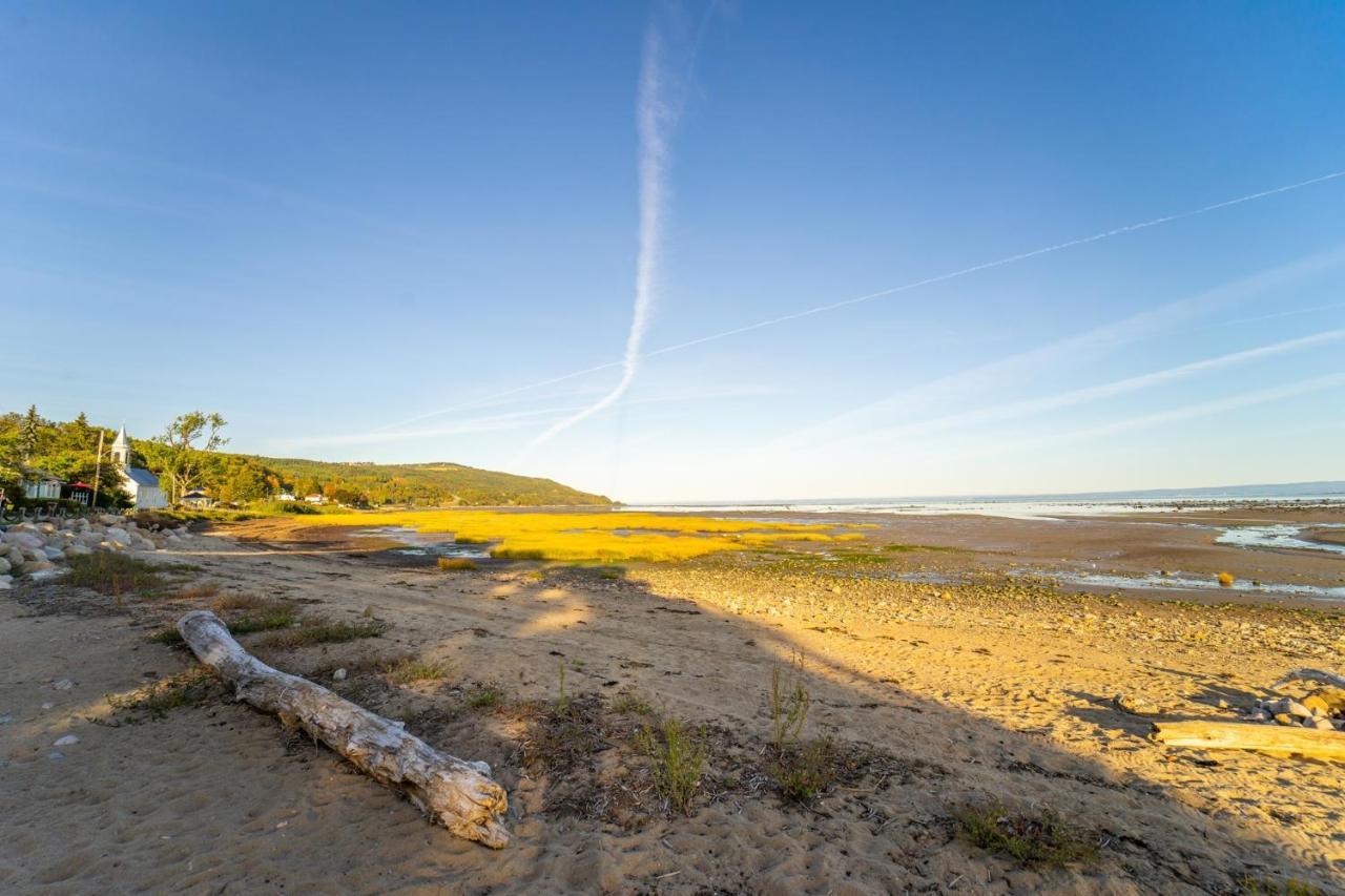 Auberge De La Rive De Charlevoix - Auberge De Jeunesse Familiale Pour Voyageurs De Tous Ages Saint-Joseph-de-la-Rive Dış mekan fotoğraf